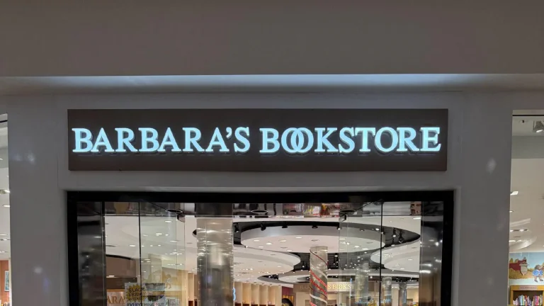 Barbras Bookstore Channel Letters Chicago, built and installed by SignFreaks