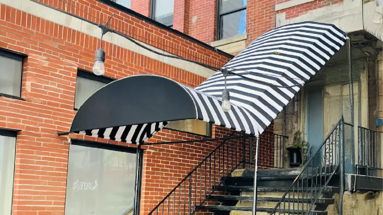 Commercial Enterance Canopy in Chicago, built and installed by SignFreaks