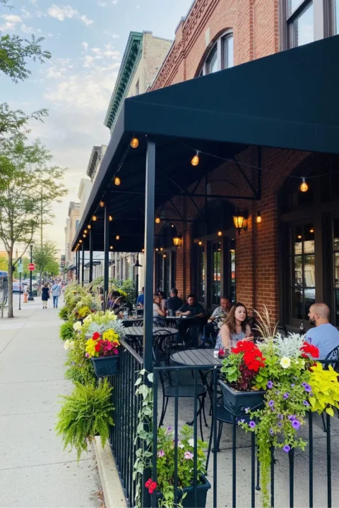 Patio canopies in Chicago by SignFreaks, providing shelter for outdoor restaurants.