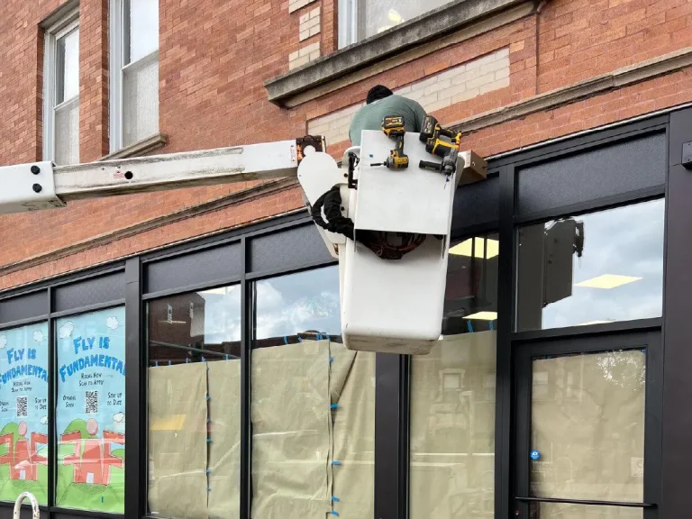Sign repair services Chicago by SignFreaks.