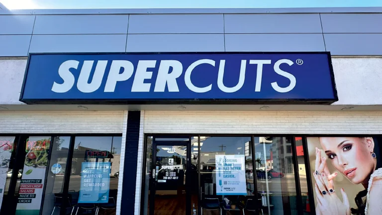 Supercuts Lightbox Sign in Chicago, built and installed by SignFreaks